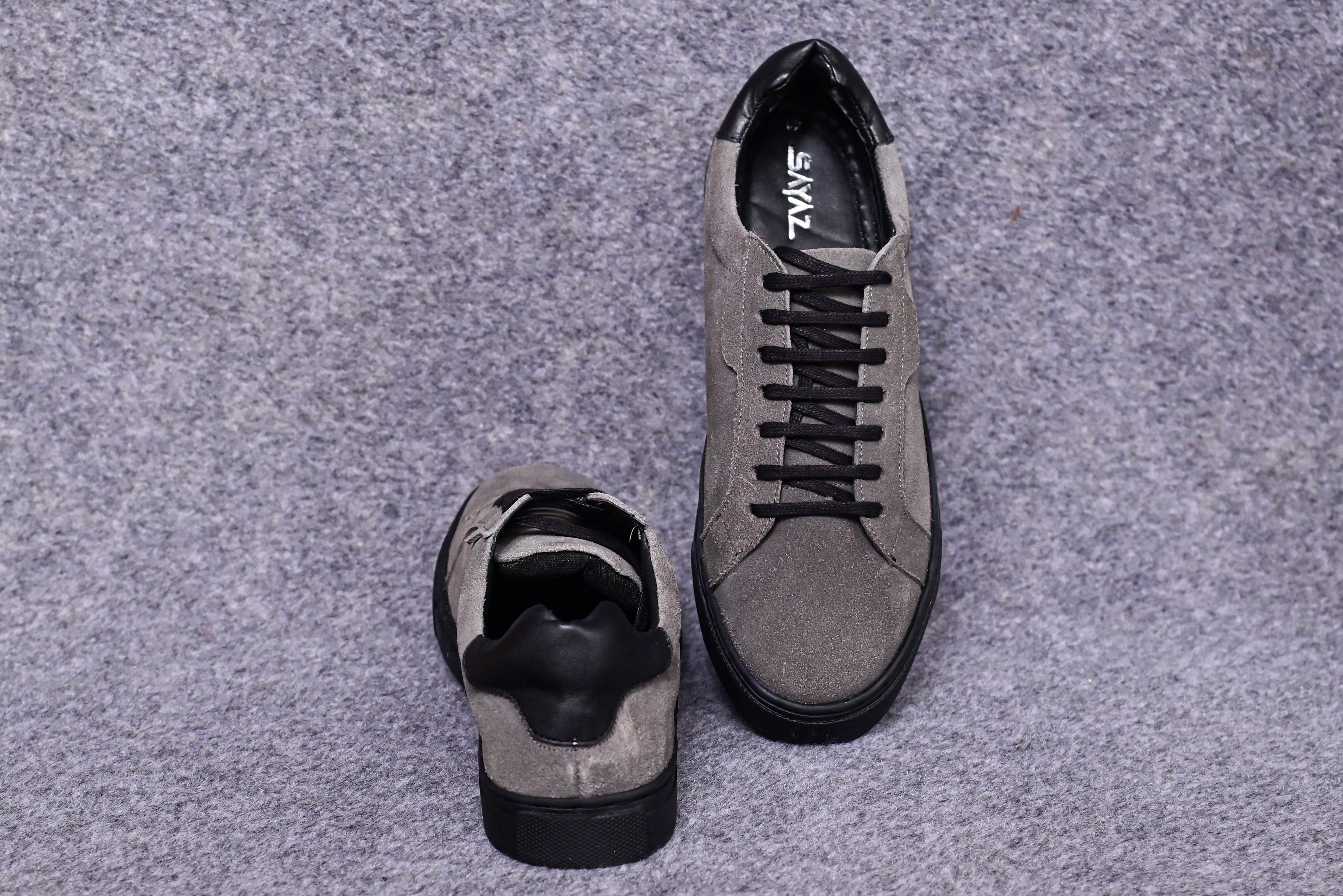 Sneaker-8011