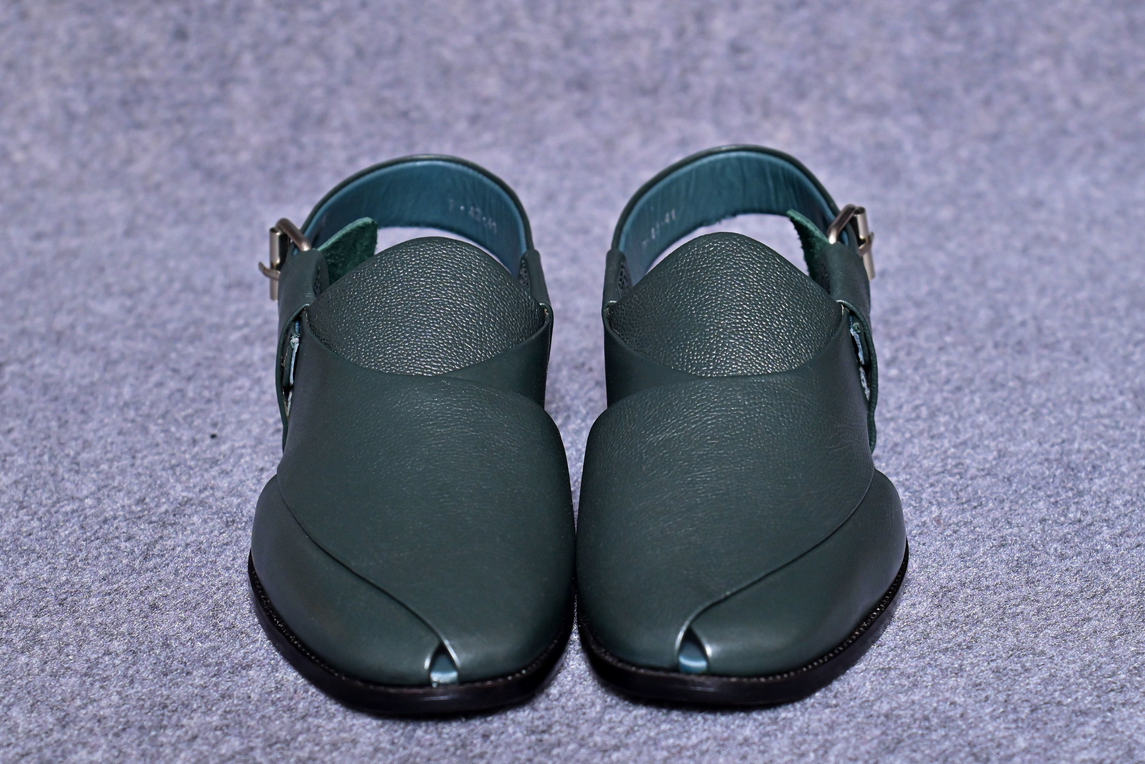 Green peshawari chappal