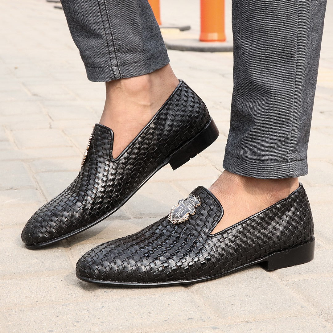 knitted Black leather shoes