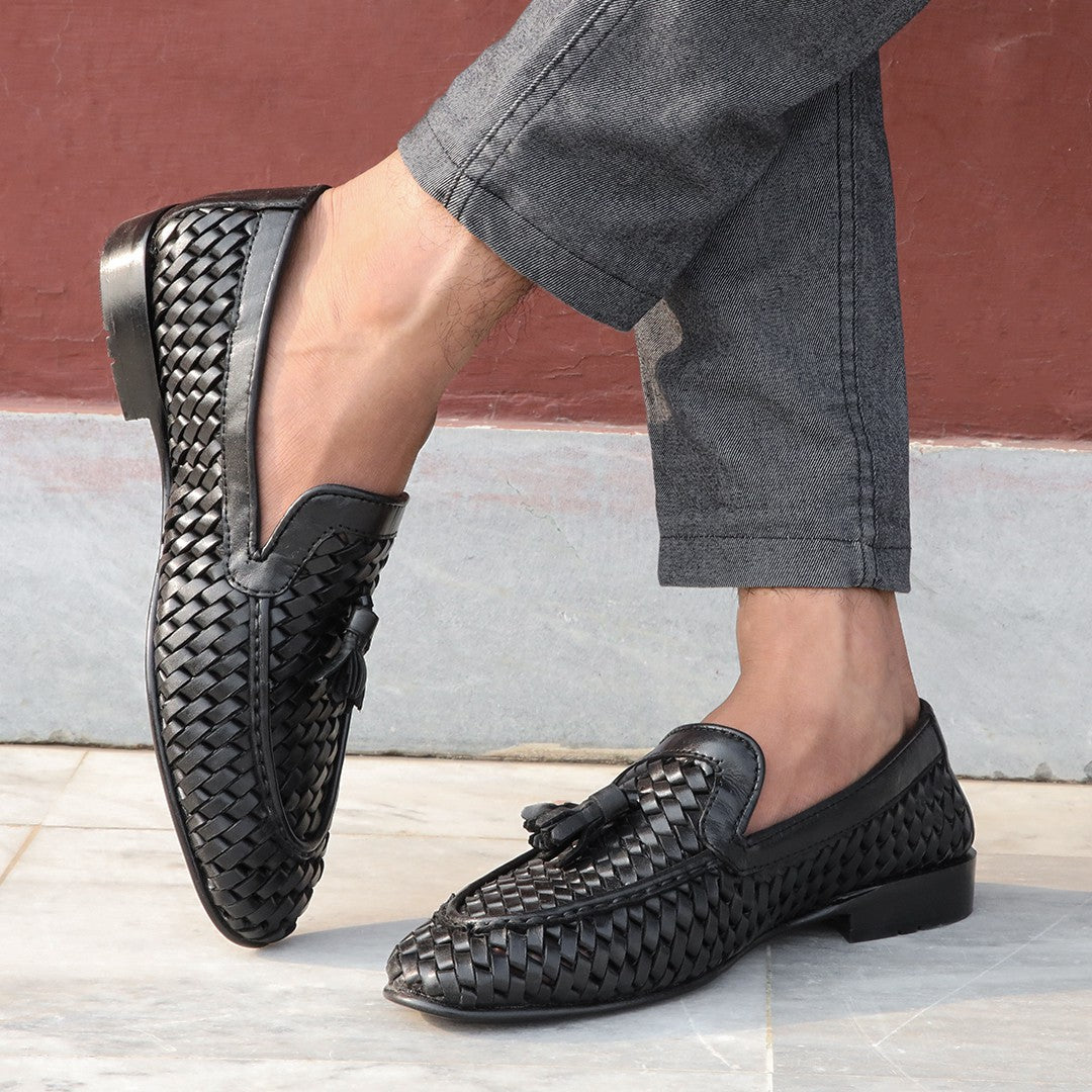 Knitted leather tassel shoes