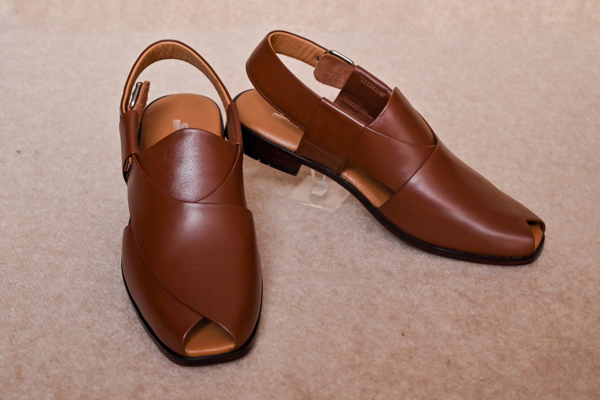 Leather peshawari chappal 