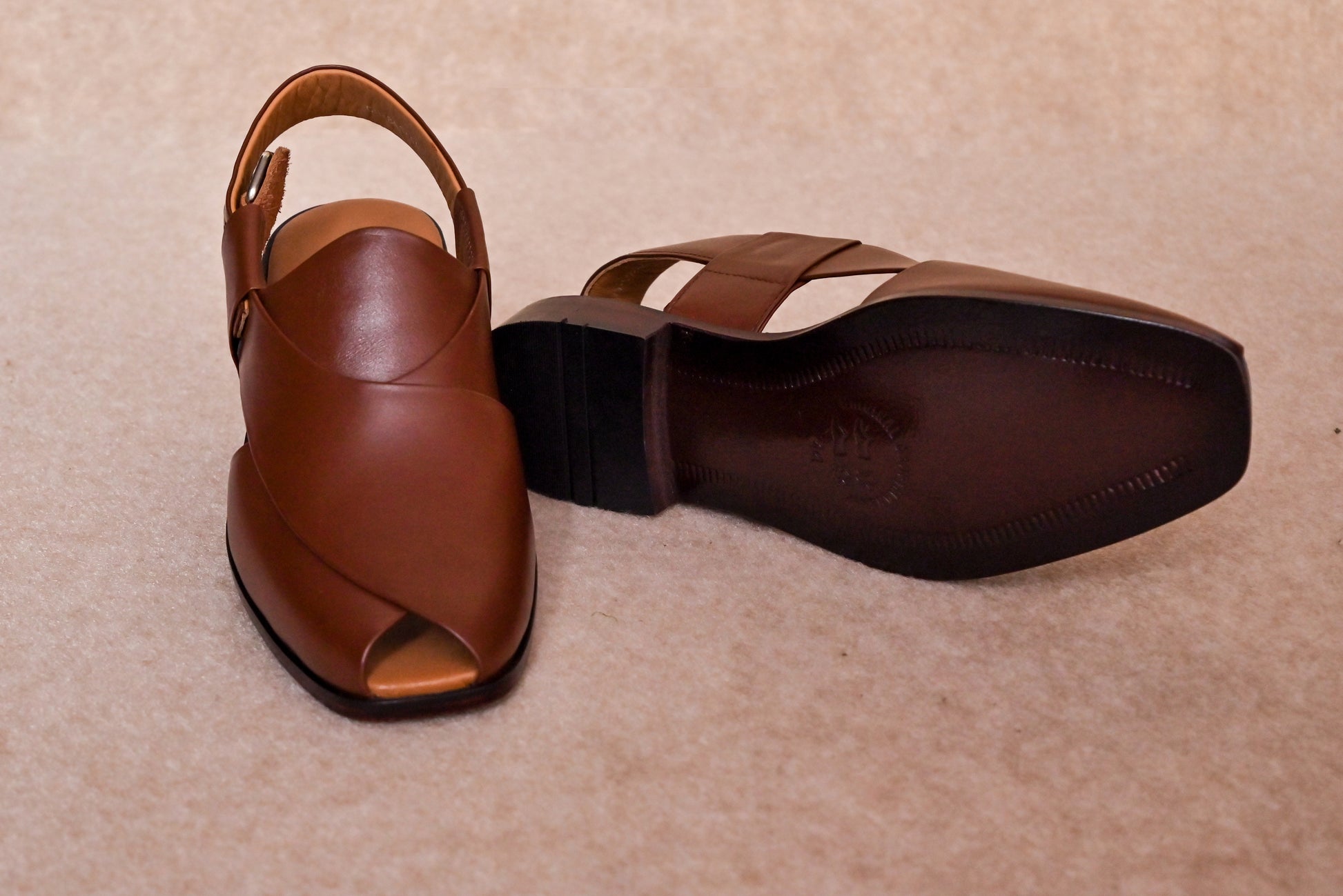 Leather peshawari chappal 